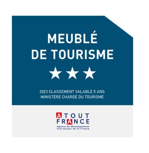 Bel Appartement, Bien Equipe Et Confortable Dans Le Centre Historique Fougères Exteriör bild