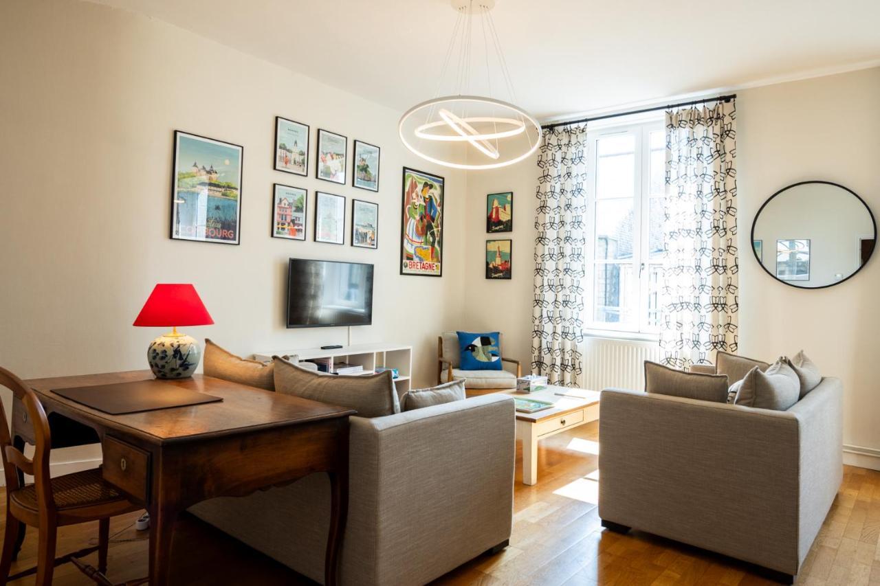 Bel Appartement, Bien Equipe Et Confortable Dans Le Centre Historique Fougères Exteriör bild