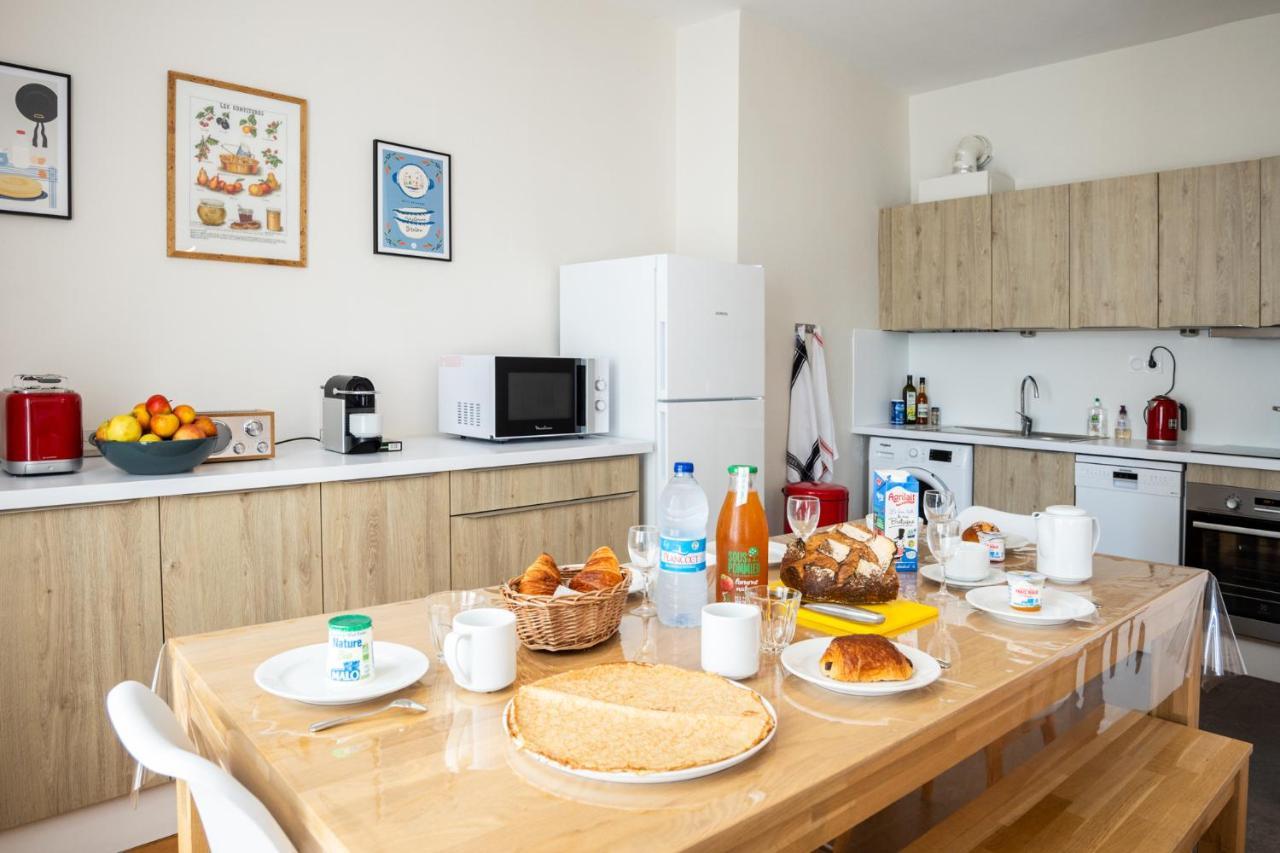 Bel Appartement, Bien Equipe Et Confortable Dans Le Centre Historique Fougères Exteriör bild