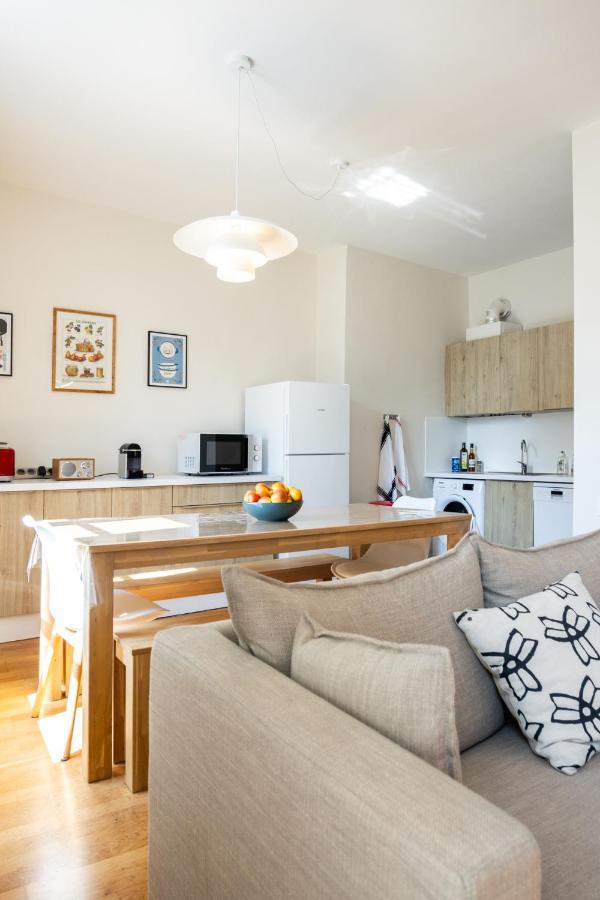 Bel Appartement, Bien Equipe Et Confortable Dans Le Centre Historique Fougères Exteriör bild