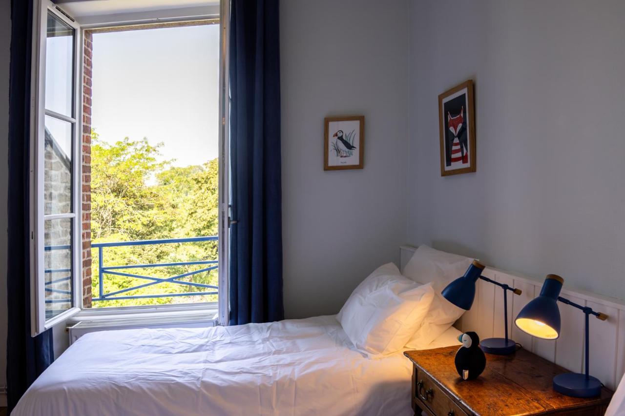 Bel Appartement, Bien Equipe Et Confortable Dans Le Centre Historique Fougères Exteriör bild